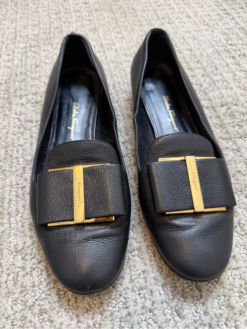 Salvatore Ferragamo Black Leather Vara Bow Loafers with Gold Accent size 7